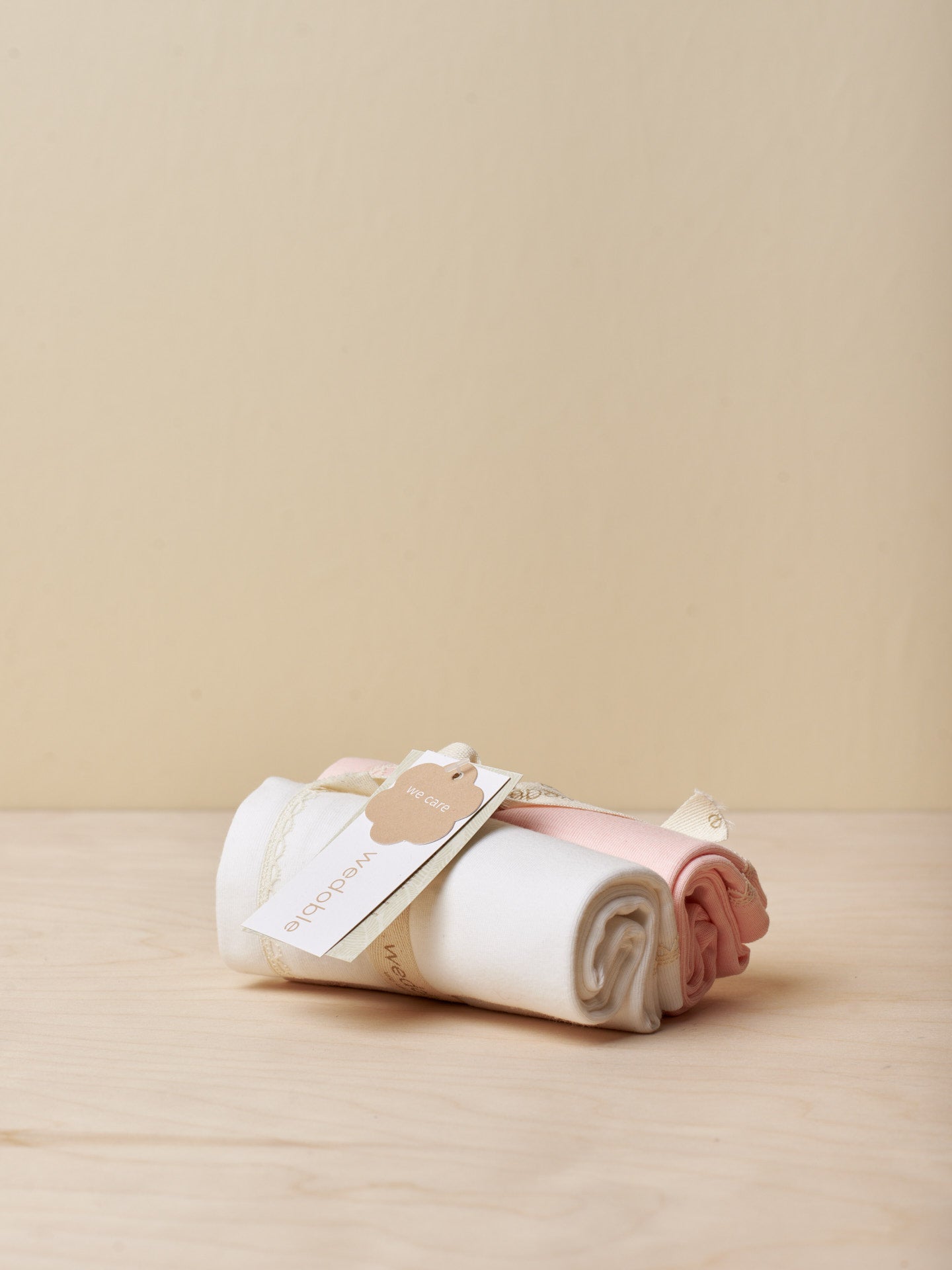 Pack de 2 Fraldas Branco/Rosa - Wedoble