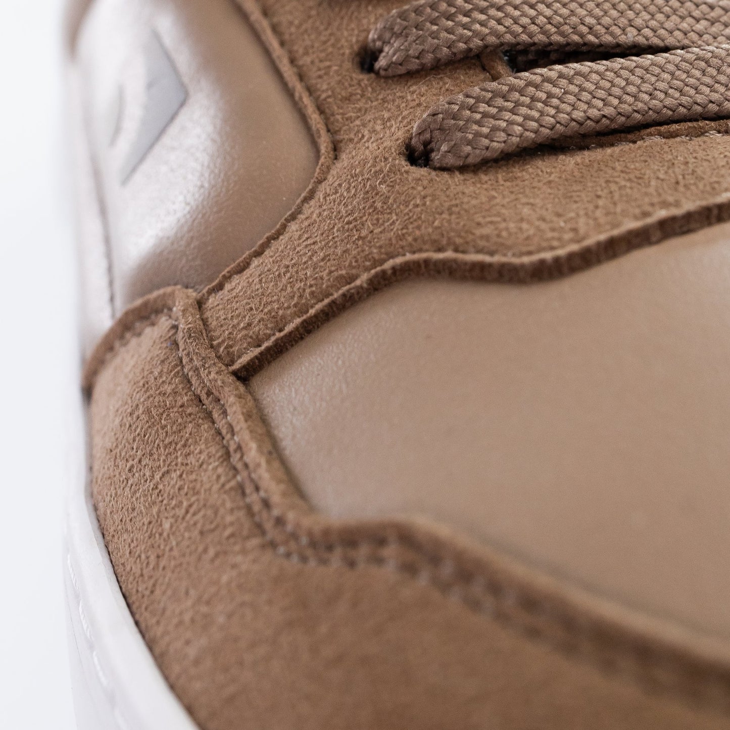 Ténis Axiom Brown & White - Barebarics