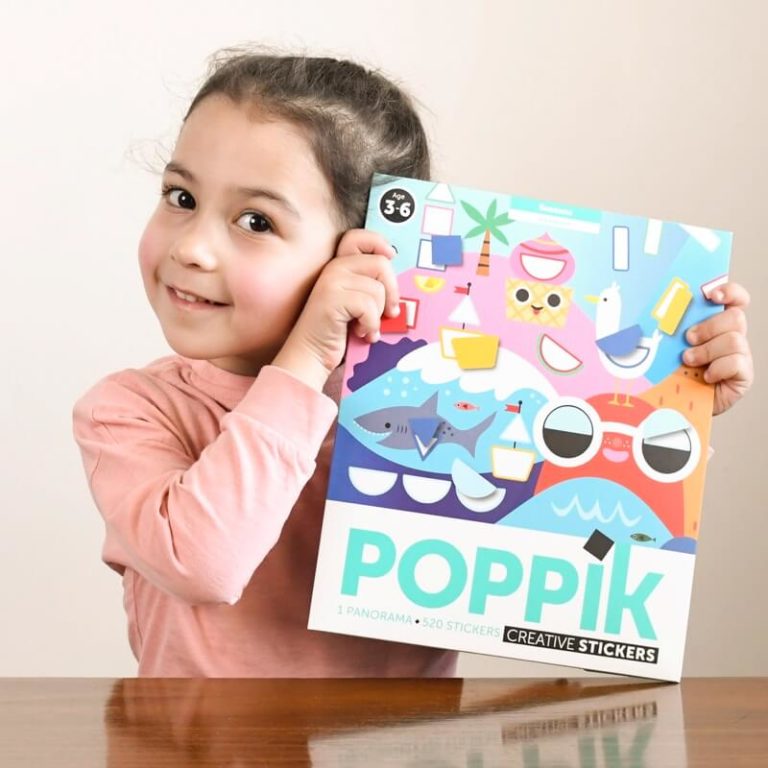 Poster Criativo + 520 Stickers "Estações" (3-7) - Poppik