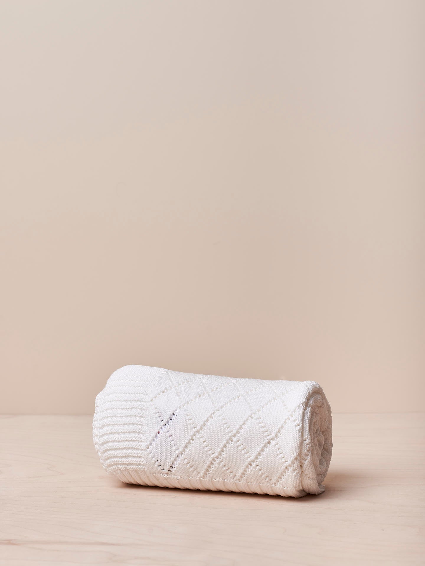 Wedoble - Knitted blanket in Pearl organic cotton