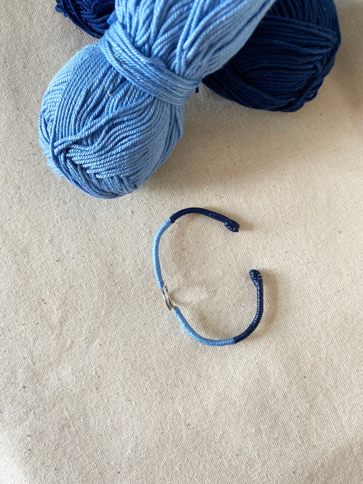 Thready - Blue Circle Bracelet