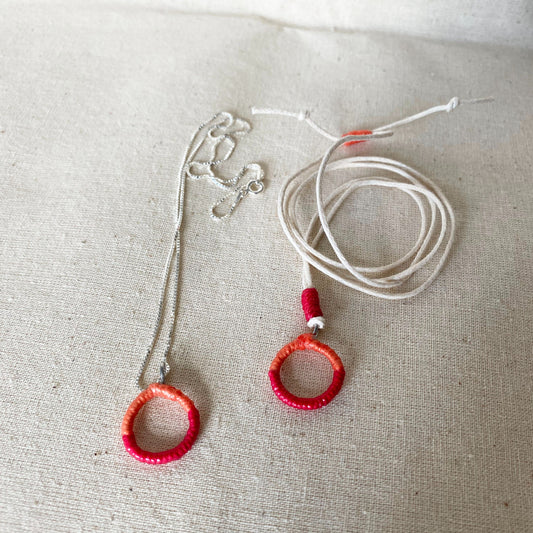 Thready - Silver Necklace/Red Circle Rope